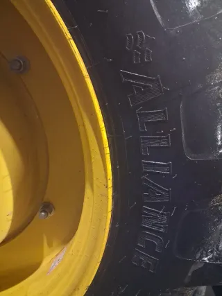 Ruedas y llantas estrechas para tractor