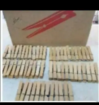 Pinzas de tender ropa de madera