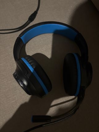 Auriculares gaming con micrófono y luces. 3 usos
