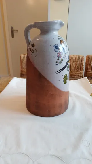 Fuente barro Zamora 31x38cm y Jarra P. Arzobispo.