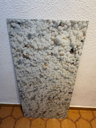 Azulejos decorativos para revestir paredes.