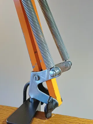 Lámpara flexo naranja Seminara años 70s vintage