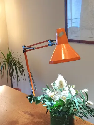 Lámpara flexo naranja Seminara años 70s vintage