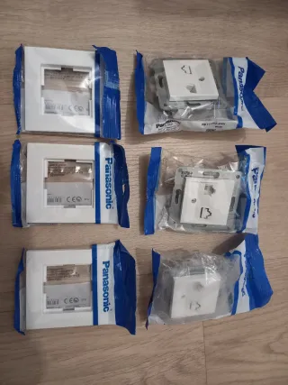 Mecanismos eléctricos Panasonic nuevos