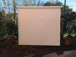 Pantalla proyector PLUSSCREEN