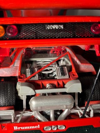 Ferrari F40 Evoluzione 1992 Bburago 1:18