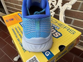 Skechers Mujer Azul Max Cushion  Todas las tallas
