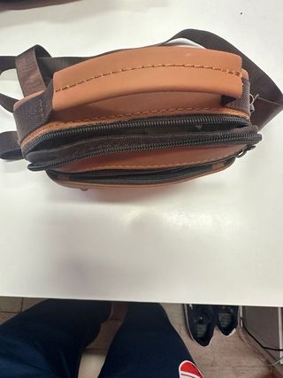 Bandolera Marrón con Logo