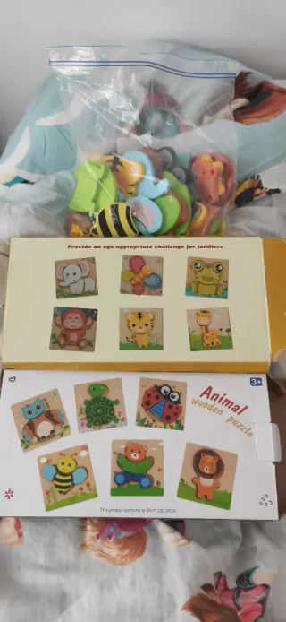 Puzles de madera para niños dos cajas.