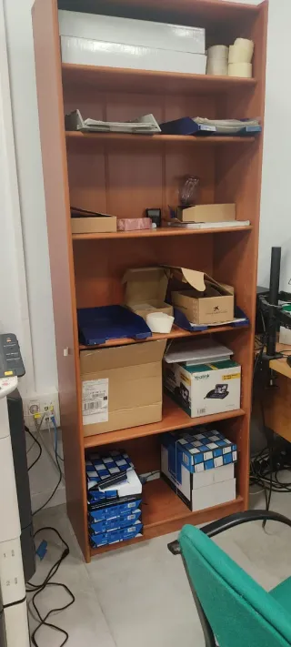 Mobiliario de oficina y tienda