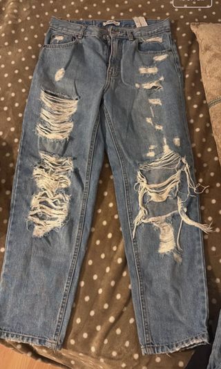 Pantalones vaqueros rotos