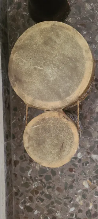 Timbales de percusión decorados