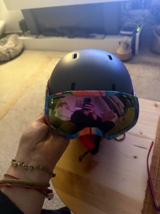 Casco y gafas de esquí infantil