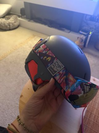 Casco y gafas de esquí infantil