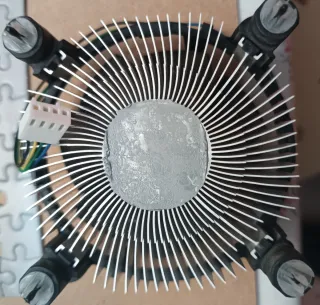 Procesador Intel Core i7-8700 con disipador