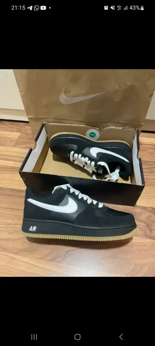 Nike Air Force 1 Lv8 Negras