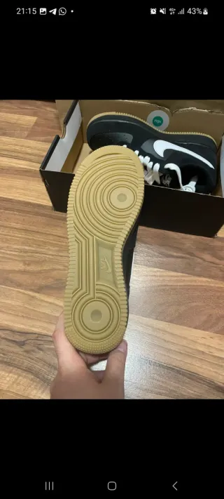 Nike Air Force 1 Lv8 Negras