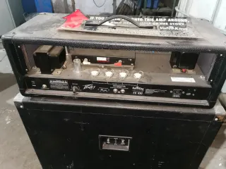 Amplificador Behringer VX 100