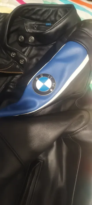 Chaqueta de cuero BMW Moto.