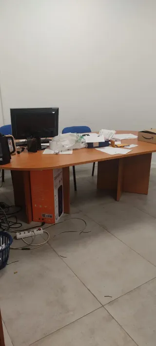 Mueble de oficina de madera