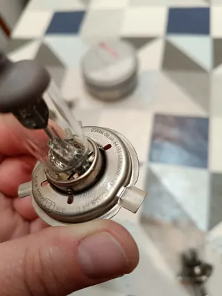 Bombillas/Lámparas coche Nissan KE260-89900