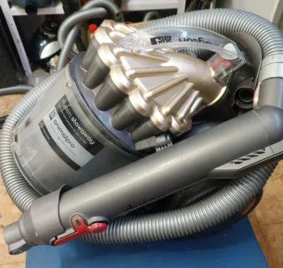 Aspiradora Dyson DC23 Animalpro