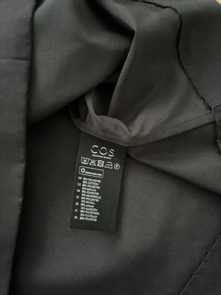 Blusa COS Negra Cupro Talla L