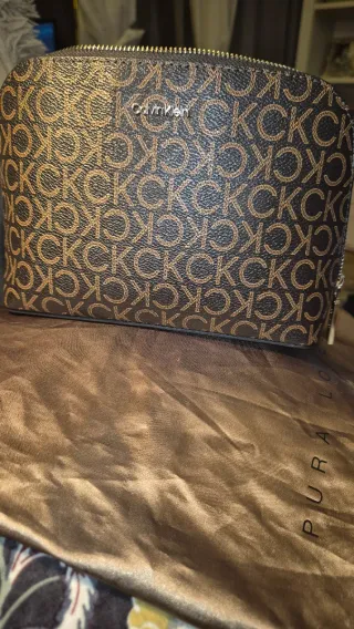 Neceser Calvin Klein Marrón y Negro