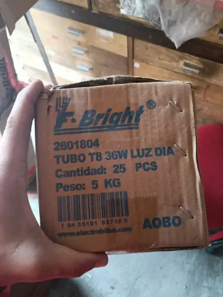 Lote de material eléctrico