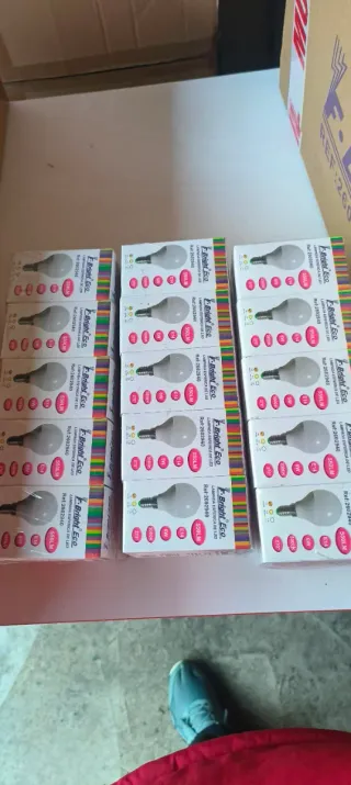 Lote de material eléctrico