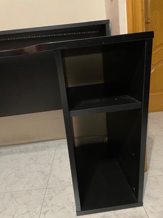 Escritorio negro 160cm con estantes