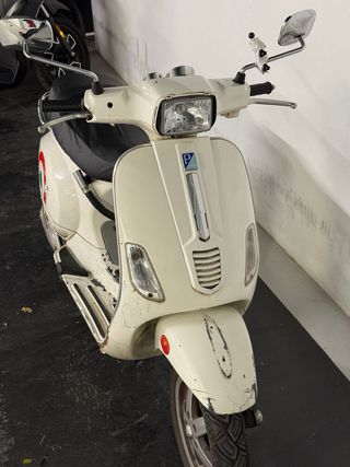 Piaggio Vespa 50cc Scooter 29.600km