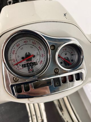 Piaggio Vespa 50cc Scooter 29.600km