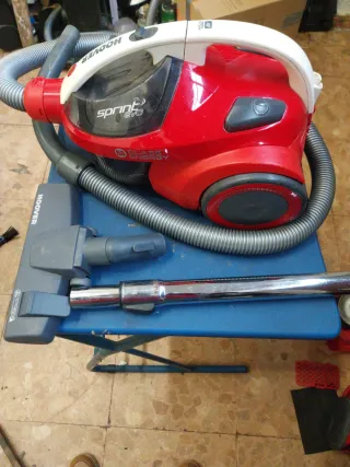 Aspiradora Hoover Sprint Roja