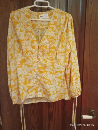 Blusa Mura amarilla floral talla L