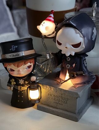 Hirono Monsters Carnival Figura