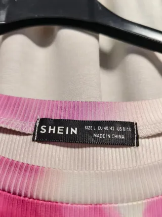 Camiseta corta SHEIN tie-dye corazón