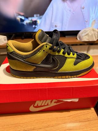 Nike Dunk Low Retro QS Verde y Negro