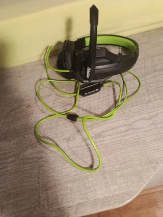 Cascos Gaming Verdes y Negros