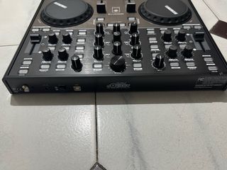 Controladora DJ Reloop Digital Jockey 2