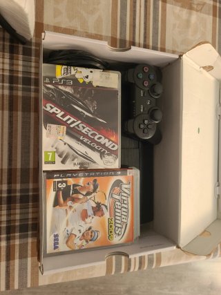 PS3 160GB Negra + Mando y Juegos
