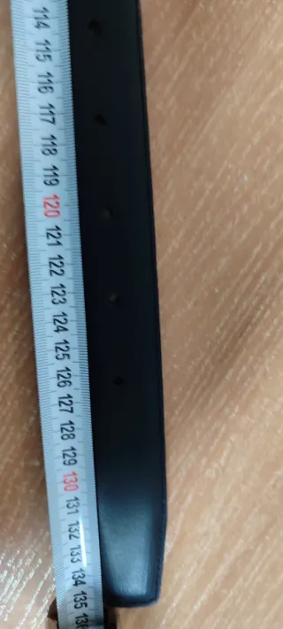 Cinturón de cuero negro