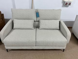 Sofá NUEVO por liquidacion de tela beige/gris