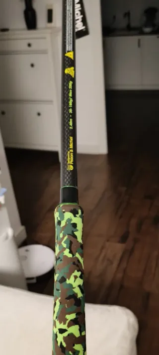 Caña y carrete para pesca de lucio/siluro