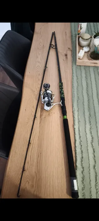 Caña y carrete para pesca de lucio/siluro