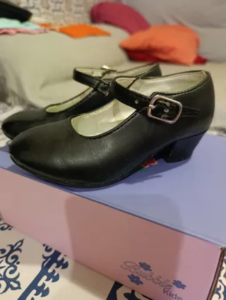 Zapatos Sevillanas Negros Niña
