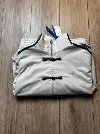 Adidas Año Nuevo Chino Beige Talla L
