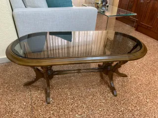 Juego de 2 mesas de centro madera y cristal.