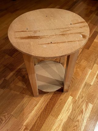 Mesa auxiliar redonda beige