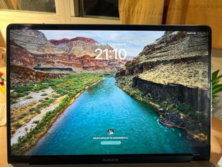 MacBook Pro Gris Espacial